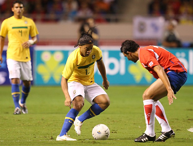 ronaldinho gaucho  costa rica x brasil (Foto: Mowa Press)