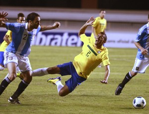 danilo  brasil x argentina (Foto: EFE)