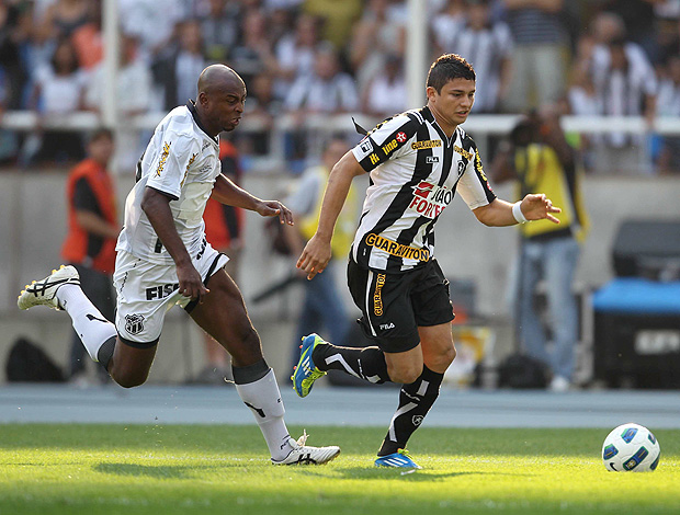 elkeson botafogo x ceará (Foto: Alexandre Cassiano/Globo)