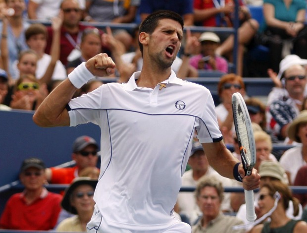 Tenis - US Open - Novak Djokovic comemora no jogo contra Alexandr Dolgopolov (Foto: Reuters)
