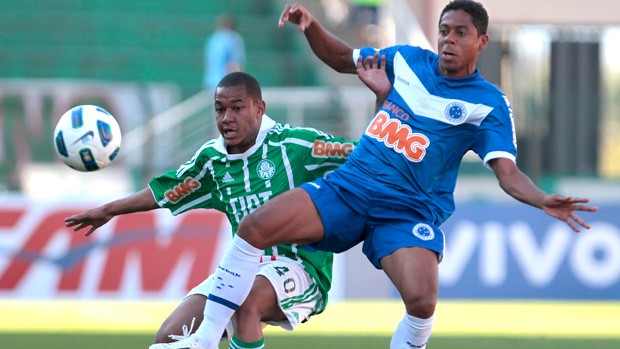 patrik palmeiras marquinhos paraná cruzeiro (Foto: Miguel Schincariol / Agência Estado)