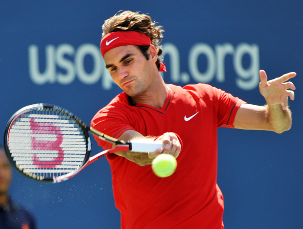 Tenis - US Open - Roger Federer rebate Dudi Sela (Foto: AFP)