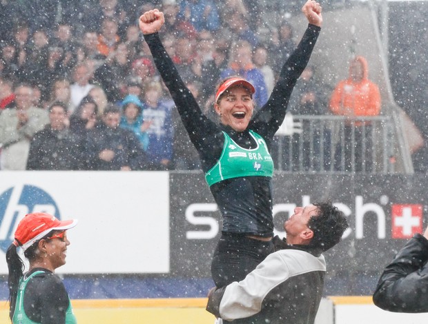 juliana larissa vôlei de praia circuito mundial haia (Foto: Getty Images)