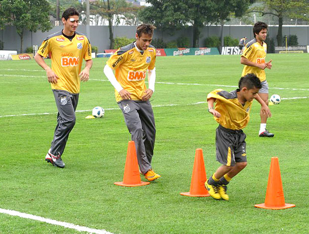 Dodozinho no treino do Santos (Foto: Adilson Barros / GLOBOESPORTE.COM)