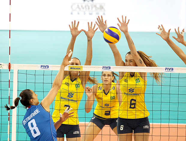 Brasil contra Itália no Grand Prix de vôlei (Foto: Divulgação / FIVB)