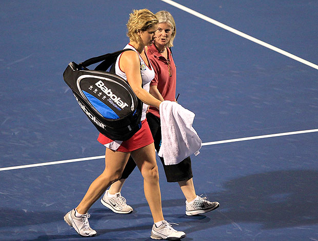 Kim Clijsters abandona partida de tênis (Foto: Getty Images)