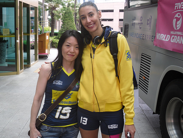 vôlei sheilla fã japão (Foto: Divulgação / CBV)