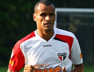 Rivaldo no treino do São Paulo (Foto: Luiz Pires / VIPCOMM)