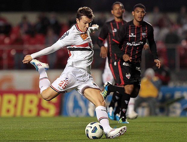 dagoberto são paulo atlético-go (Foto: Wander Roberto / Vipcomm)