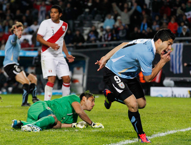 uruguai x peru suarez (Foto: Reuters)