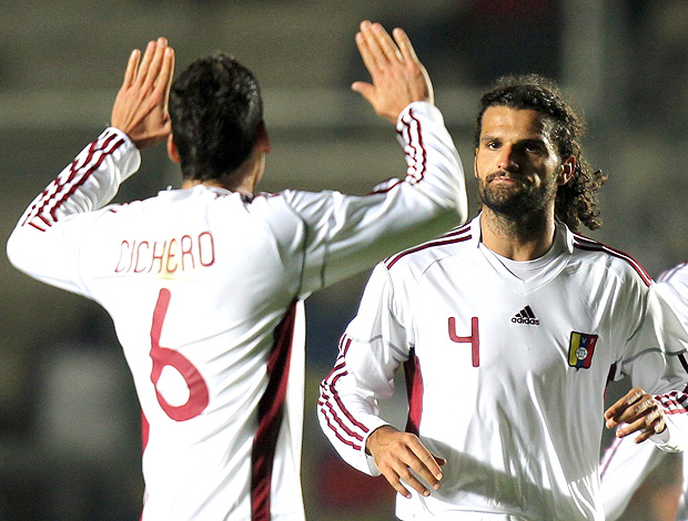 Gabriel Cichero e Oswaldo Vizcarrondo gol Venezuela (Foto: EFE)