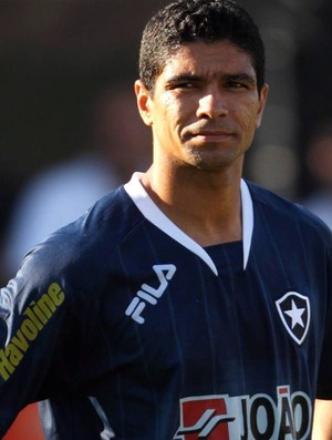 renato botafogo treino (Foto: Alexandre Cassiano / O Globo)