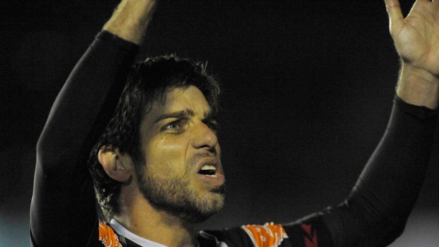 juninho pernambucano vasco x internacional (Foto: Alexandre Loureiro / FOTOCOM.NET)