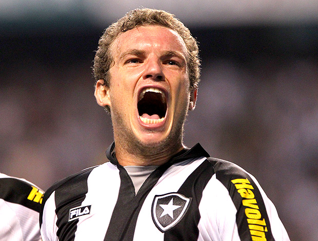 Marcelo Mattos comemora gol do Botafogo (Foto: Ivo Gonzalez / Agência O Globo)