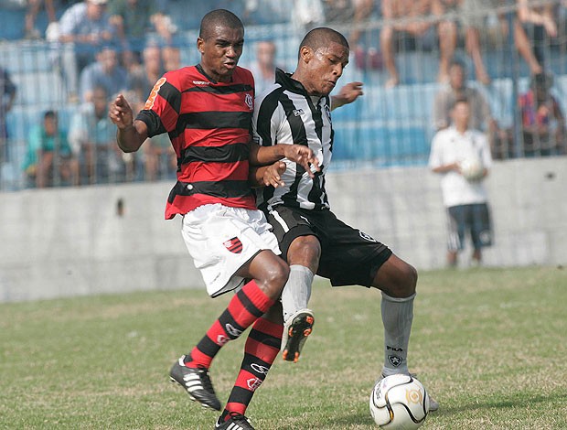 jogo de juniores entre Flamengo e Botafogo (Foto: Fábio Borges / VIPCOMM)