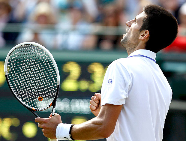 Novak Djokovic tênis Wimbleodn quartas (Foto: Reuters)