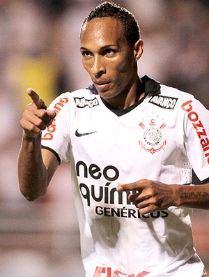 Liedson gol Corinthians (Foto: Ag. Estado)