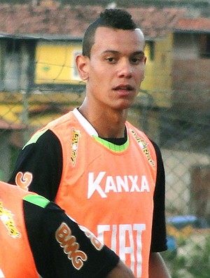 Otávio no treino do América-MG (Foto: Tarcisio Badaró / GLOBOESPORTE.COM)