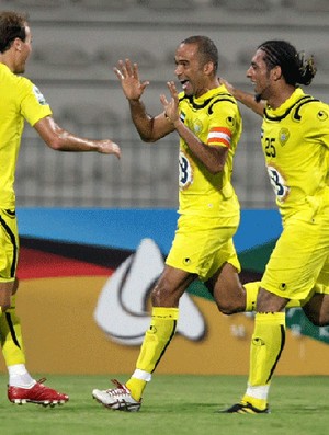 alexandre oliveira (centro) Al Wasl (Foto: Divulgação / Site oficial do Al Wasl)