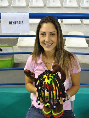 Carol Gattaz mascote Vôlei Futuro (Foto: João Gabriel Rodrigues / GLOBOESPORTE.COM)