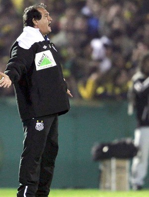 Muricy Ramalho na partida do Santos contra o Peñarol (Foto: Reuters)