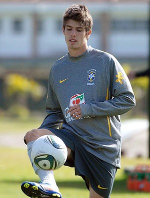 Lucas Piazon no treino da Seleção sub 17 (Foto: Alexandre Durão / GLOBOESPORTE.COM)