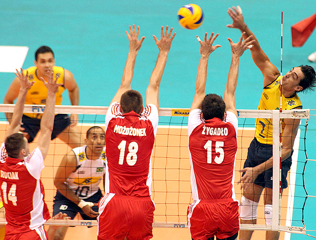 vôlei Giba Brasil x polônia (Foto: Maurício Val / VIPCOMM)