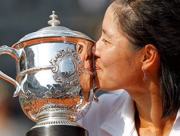 Na Li tênis Roland Garros final troféu (Foto: Reuters)