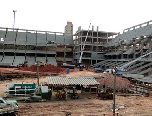 obras estádio Independência (Foto: Marcos Antônio Astoni/Globoesporte.com)