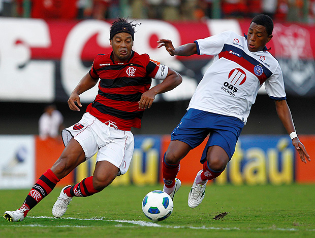 ronaldinho gaucho flamengo bahia (Foto: Eduardo Martins / Agência Estado)