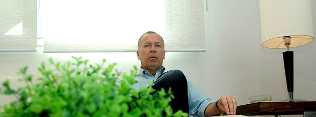 Mano Menezes durante entrevista (Foto: André Durão / GLOBOESPORTE.COM)