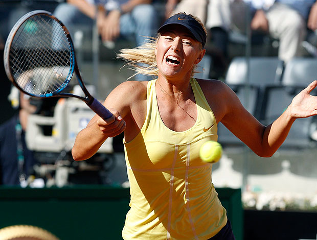 Maria Sharapova na partida contra Wozniacki em Roma (Foto: Reuters)