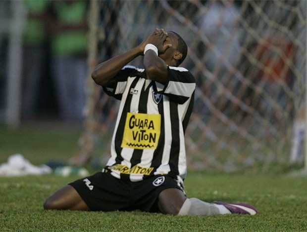 maicosuel friburguense x botafogo (Foto: Paulo Sergio/Lancepress)